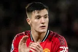 Tiền đạo Sesko của Man United bị ngộ độc thực phẩm