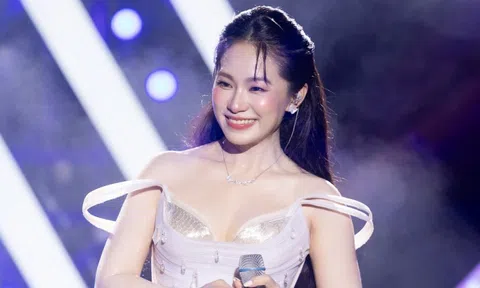 Lương Bích Hữu chính thức trở thành giảng viên thanh nhạc sau nhiều năm ấp ủ