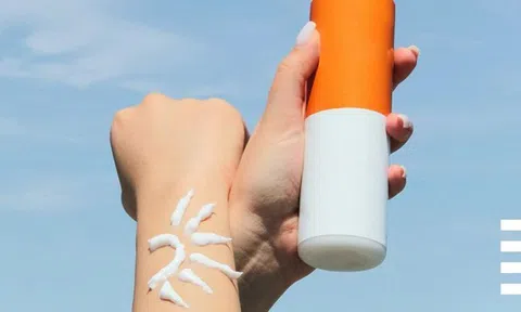 Nữ sinh Hà Nội "cháy da" vì tin lời quảng cáo kem chống nắng giá rẻ trên mạng