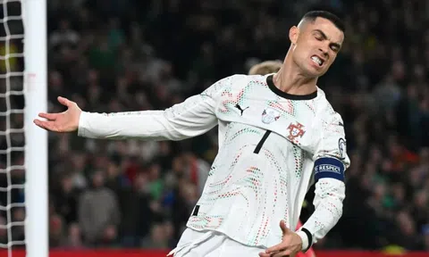 Ronaldo trả giá đắt, mất luôn kỳ World Cup cuối cùng?