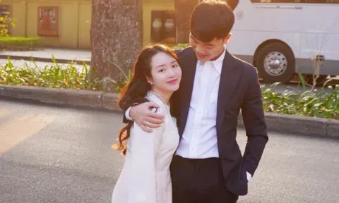 Bà xã của tiền vệ Lương Xuân Trường hiếm hoi lộ diện, phong thái gây bất ngờ