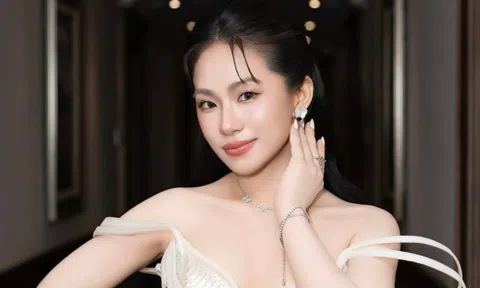 Ca sĩ Lương Bích Hữu tốt nghiệp đại học ở tuổi 41