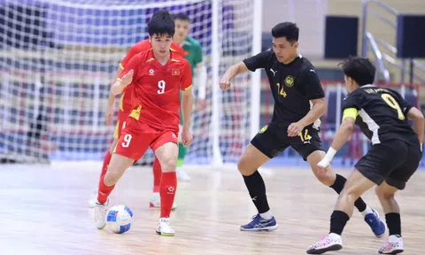 Tuyển futsal Việt Nam thua sốc trước Malaysia