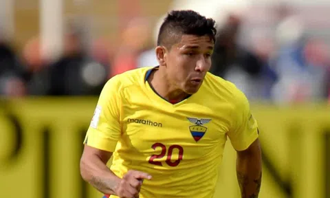 Rúng động: Cầu thủ bóng đá bị sát hại bên ngoài một cửa hàng