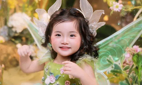 Con gái út nhà Khánh Thi - Phan Hiển "đốn tim" khán giả, vẻ ngoài đáng yêu như thiên thần