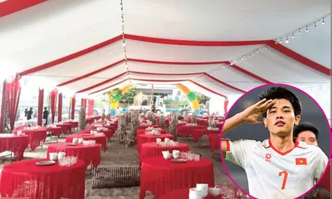 Bữa tiệc 180 mâm cỗ tri ân tới bà con của gia đình cầu thủ Đình Bắc