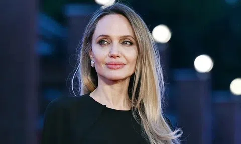 Angelina Jolie: Biểu tượng sắc đẹp và bản lĩnh của Hollywood cùng câu chuyện vết sẹo sau phẫu thuật