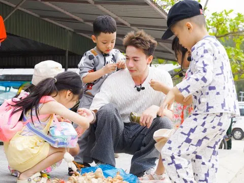 Ca sĩ S.T Sơn Thạch gây bất ngờ khi làm "bố tập sự" của 5 đứa con