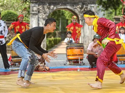 Diễn viên Duy Hưng bất ngờ lên sới vật
