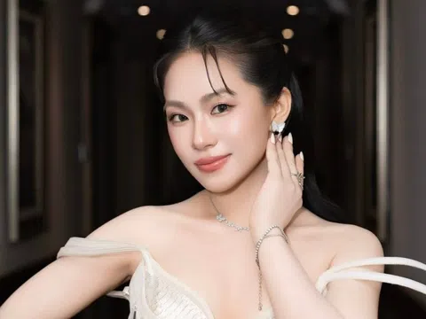 Ca sĩ Lương Bích Hữu tốt nghiệp đại học ở tuổi 41