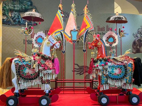 Long Mã khai văn: Sắc xuân di sản hút khách tại Bảo tàng Hà Nội